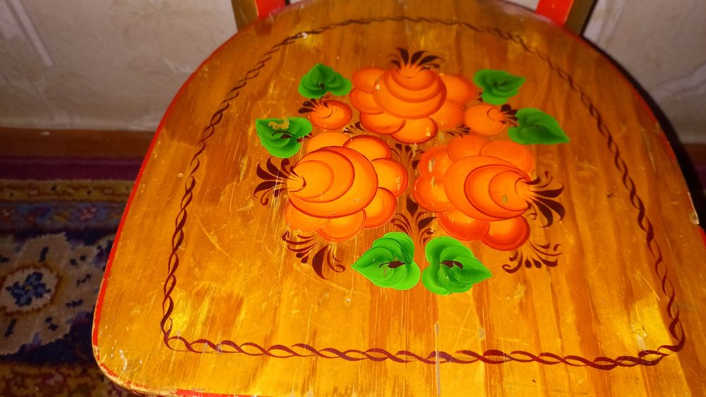 Продаю детский стул.