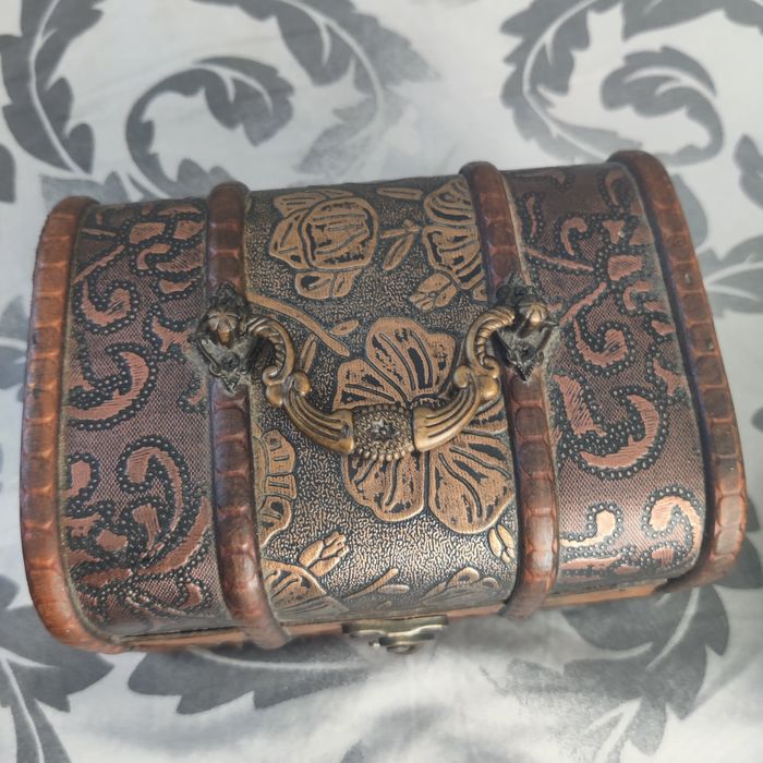 Дървена от много години