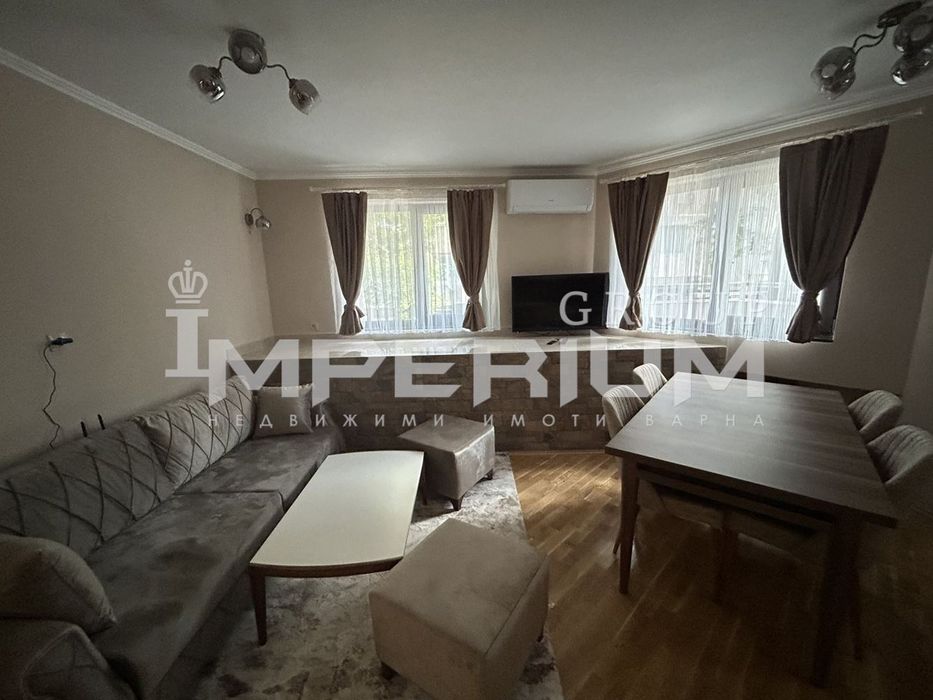 Тристаен луксозен апартамент под наем в района на Лятно кино Тракия,