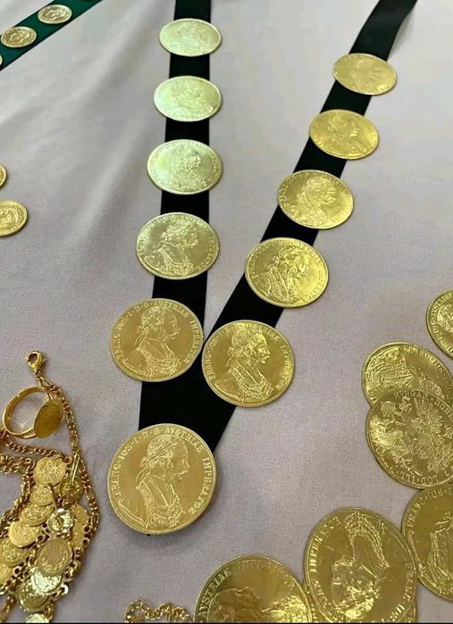 Vând Monede placate cu aur de 24k  1/1 cu cele originale