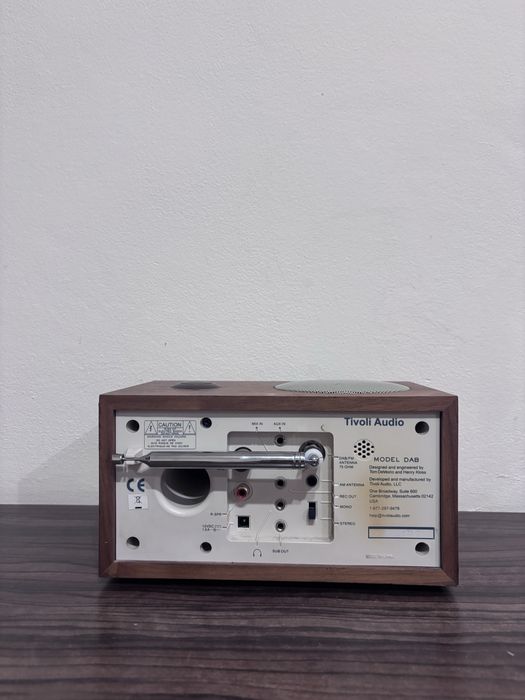 Radio Tivoli Model Tab