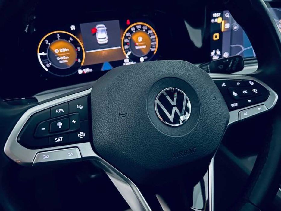 VW Golf 8 2021, 2.0 TDI - 16.199 euro - pret redus de la 16.499 euro