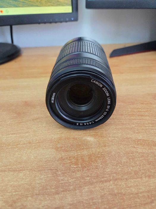 Canon EF-S 55–250mm f/4–5.6 IS