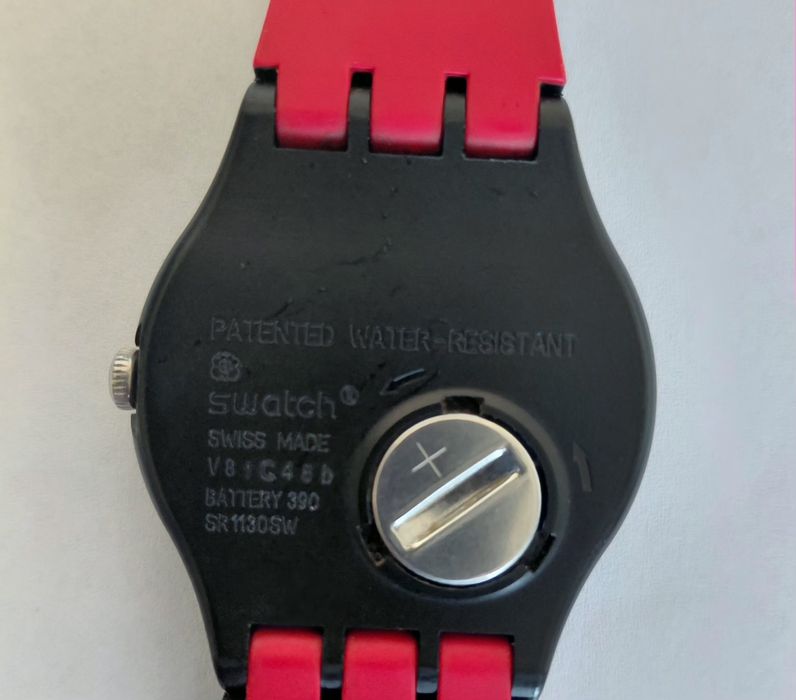Ceas Swatch culoare negru-Fabricat in Evetia-folosit putin