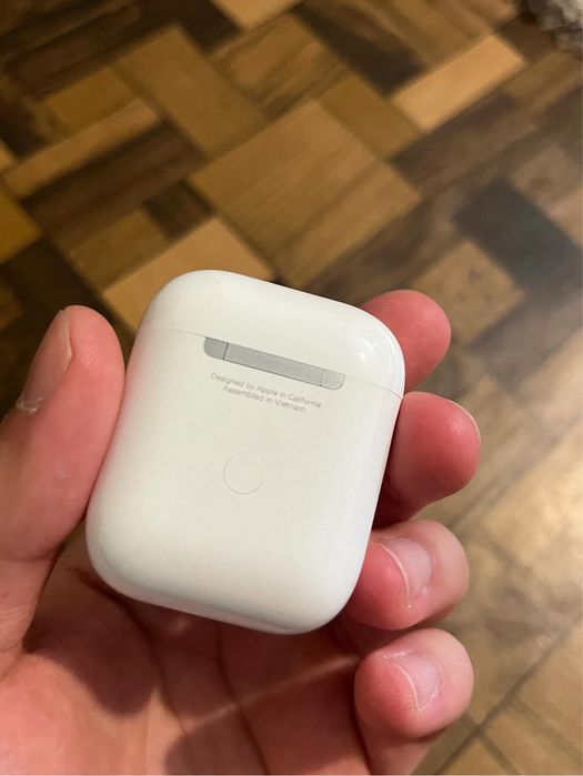 Apple AirPods 2