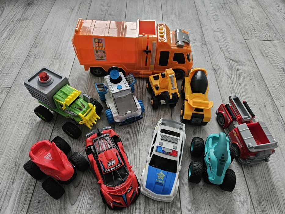 Colectie masinute + carusel tren