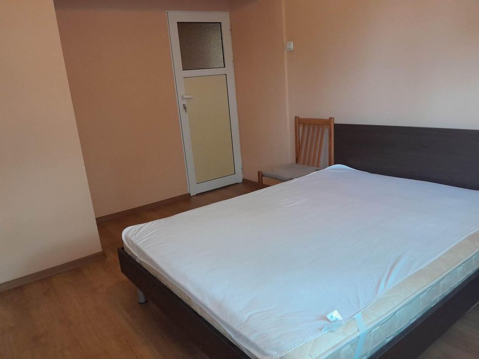 Дава се под наем Тристаен апартамент в Бургас, Изгрев - 65 кв.м за 348.84 € - Снимка #4