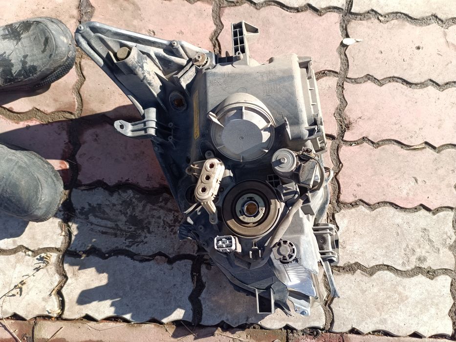 Фары передние от Lexus GX 460