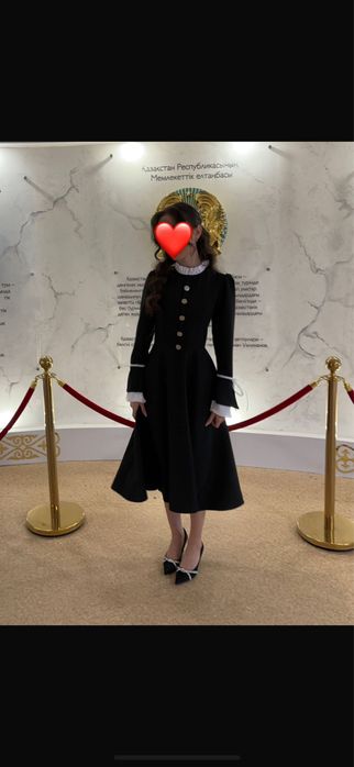 Продам платье миди длины