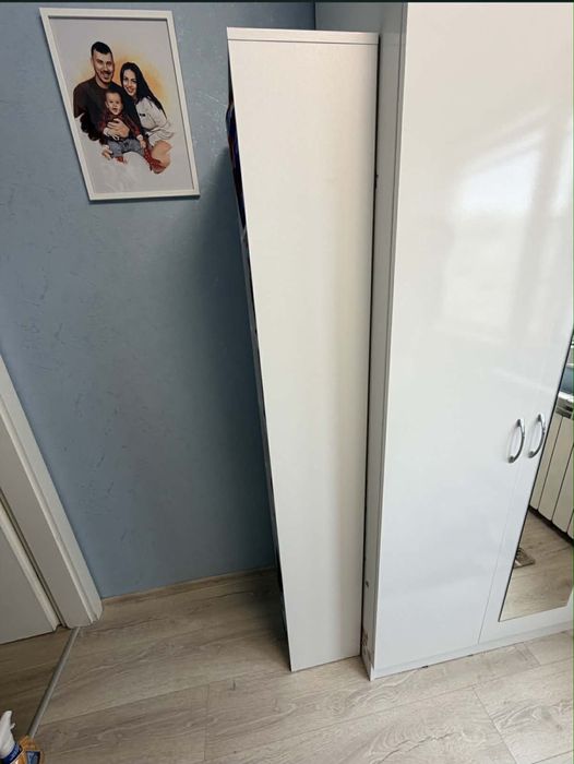 Продавам етажерка с рафтове
