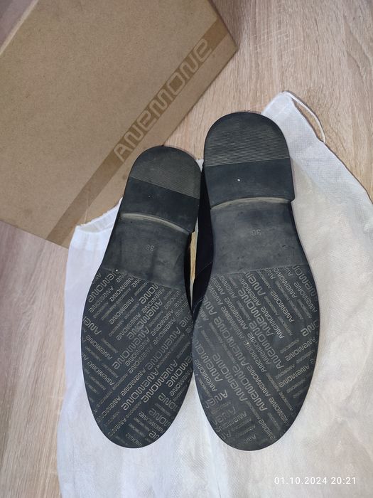 Кожаные лоферы 36 размера