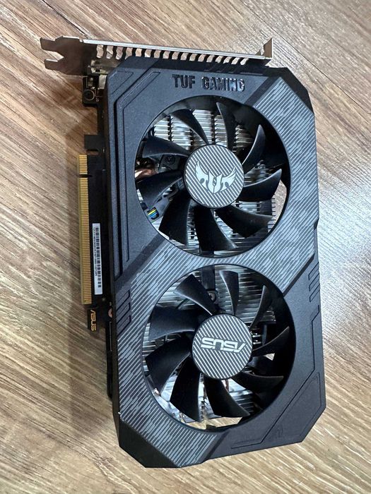 Asus Tuf GTX 1660 Super 6 gb почти новая