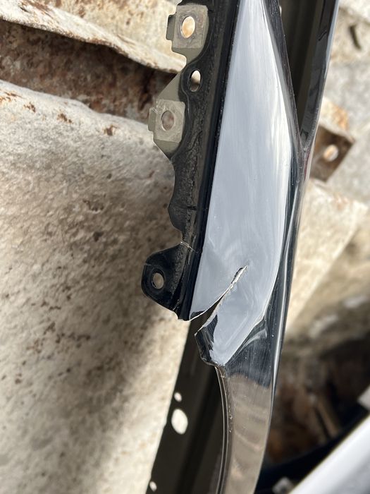 Bmw 5 G30 G31 ляв калник 2бр.