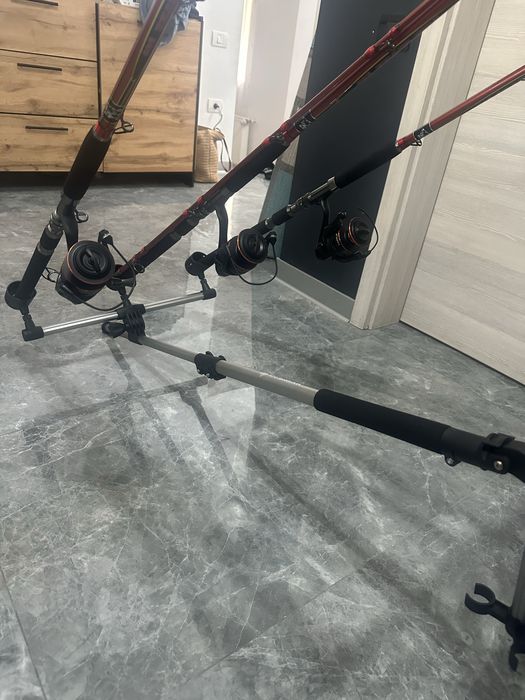 SET RIVER  3 Lansete FL Pro FLX River 3.00m/70-350g + 3 Mulinete Fl Strategist River 6000 10rulment + Tripod