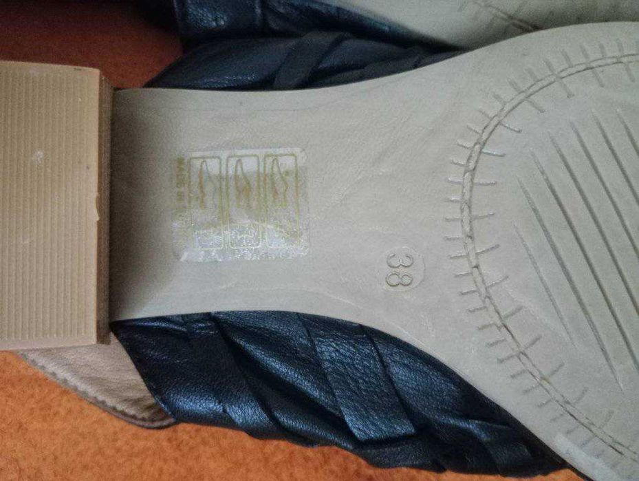 Дамски обувки от естествена кожа -37 номер  + подарък