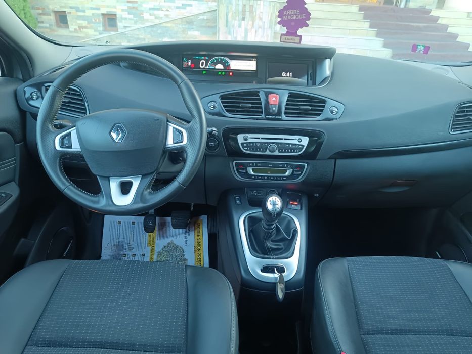 RENAULT Grand Scenic 2012 — imagine 2