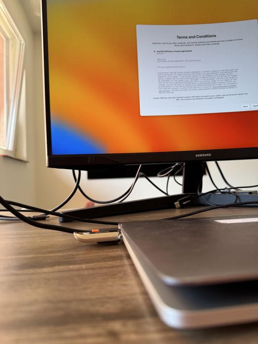 MacBook Pro 2020 13inch M1 16gb Ram 256gb nvme