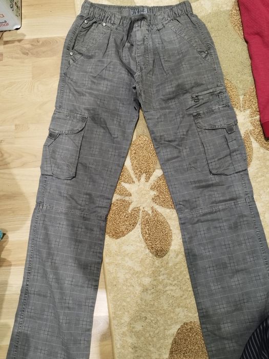 Лотове с ризи по 10 лева.