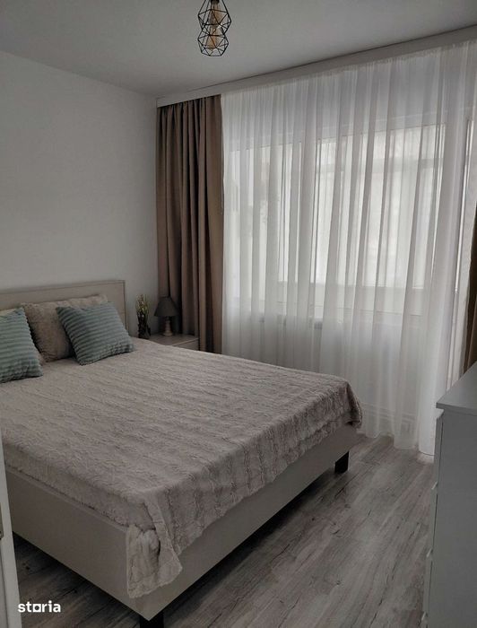 Apartament cu 3 camere de vânzare în zona Micro 16