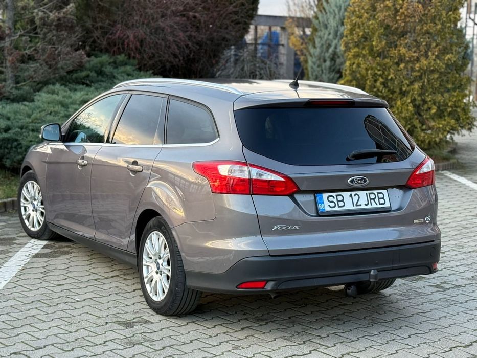 Vând Ford Focus Mk3