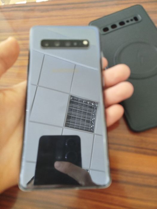 Samsaung s 10+5g