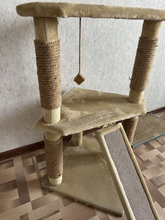 Продам домик для кошки .