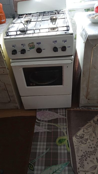 Продам мебель, ёмкости, газ. балоны