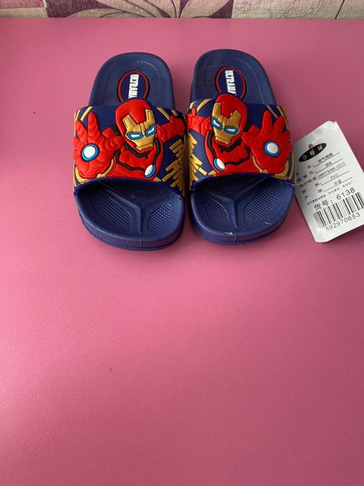 Продам шлепанцы детские
