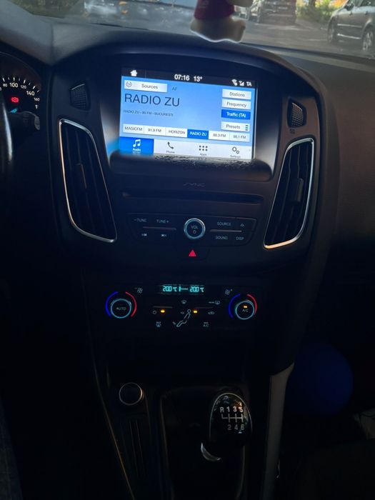 FORD Focus 2016 — imagine 5
