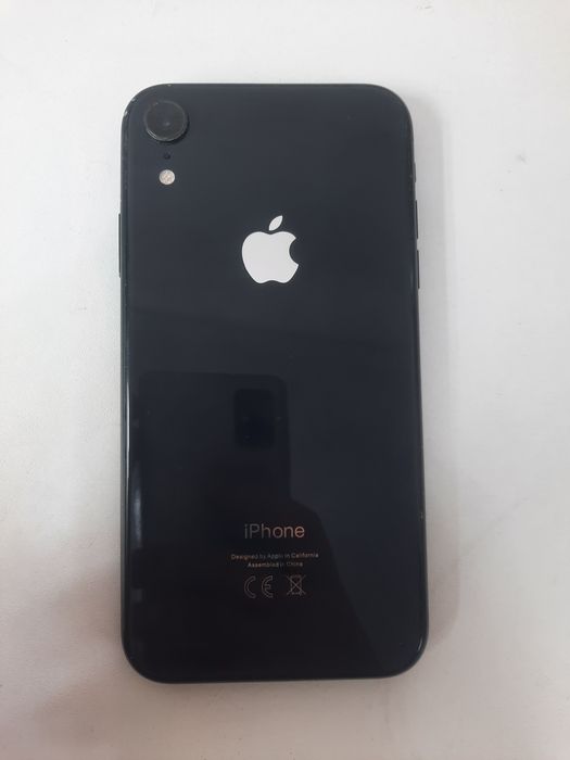 Продам iPhone XR