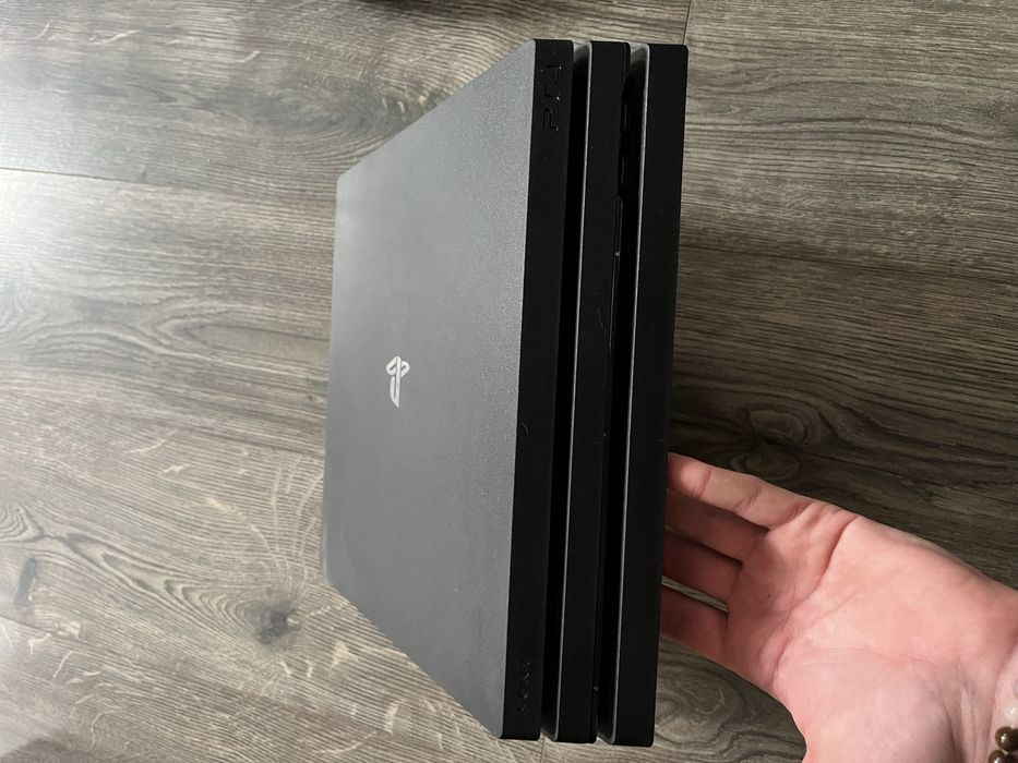 PlayStation 4 de vanzare