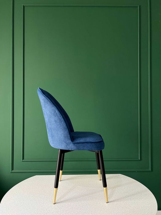 Продаётся столы и стулья для кафе 430 000  сум