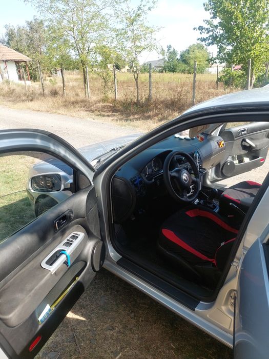 Vând /schimb  golf 4