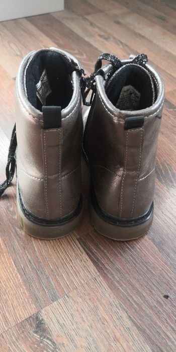 Сиви Детски Боти