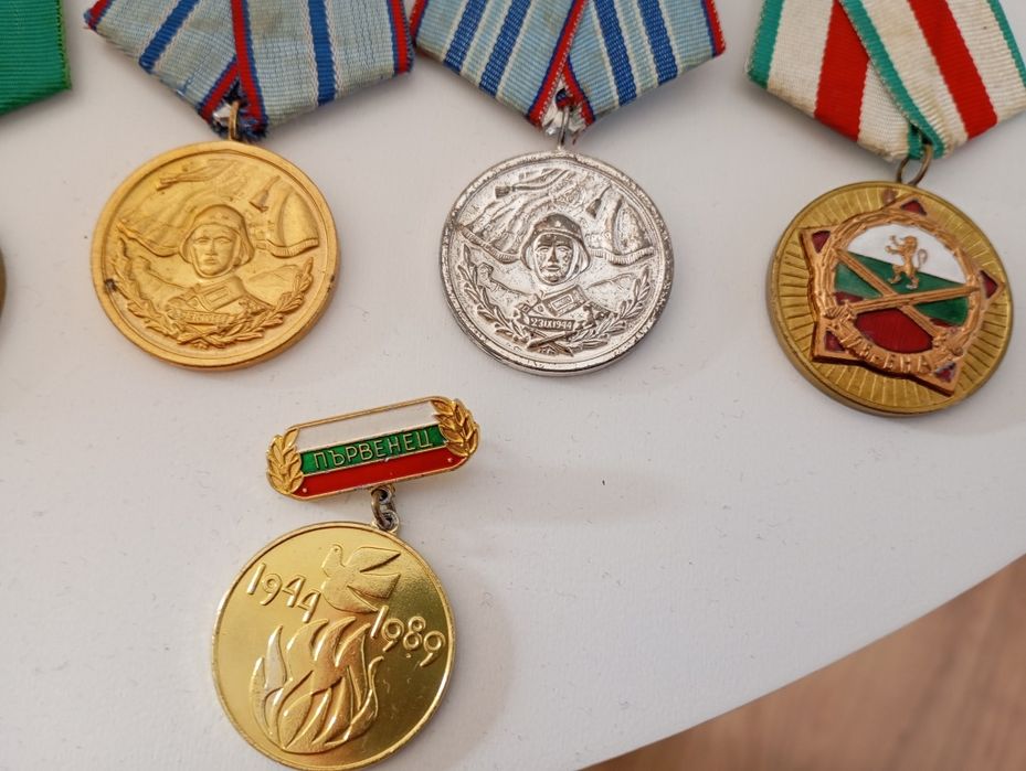 Военни медали за заслуги,и значки