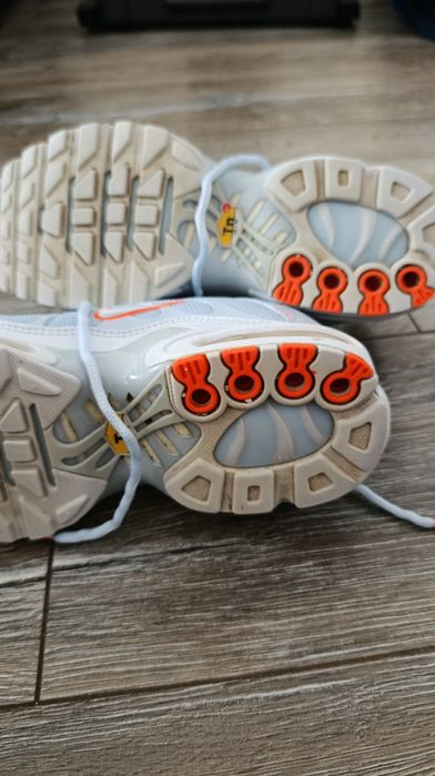 Маратонки  на NIKE