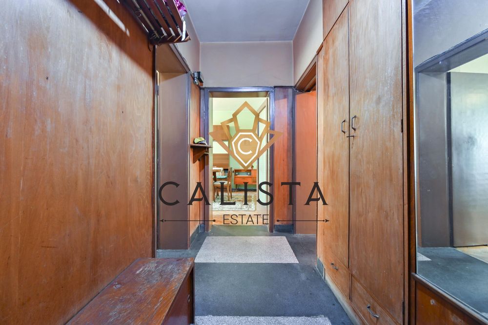 Тристаен апартамент за продажба в ж.к. Сухата река, 2093279