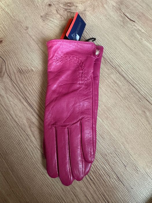Дамски кожени ръкавици