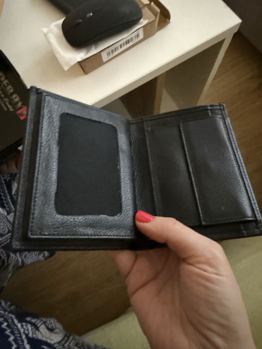 Мъжки кожен портфейл