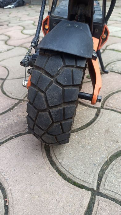 Vând trotineta kugo kirin G2 Pro 2025