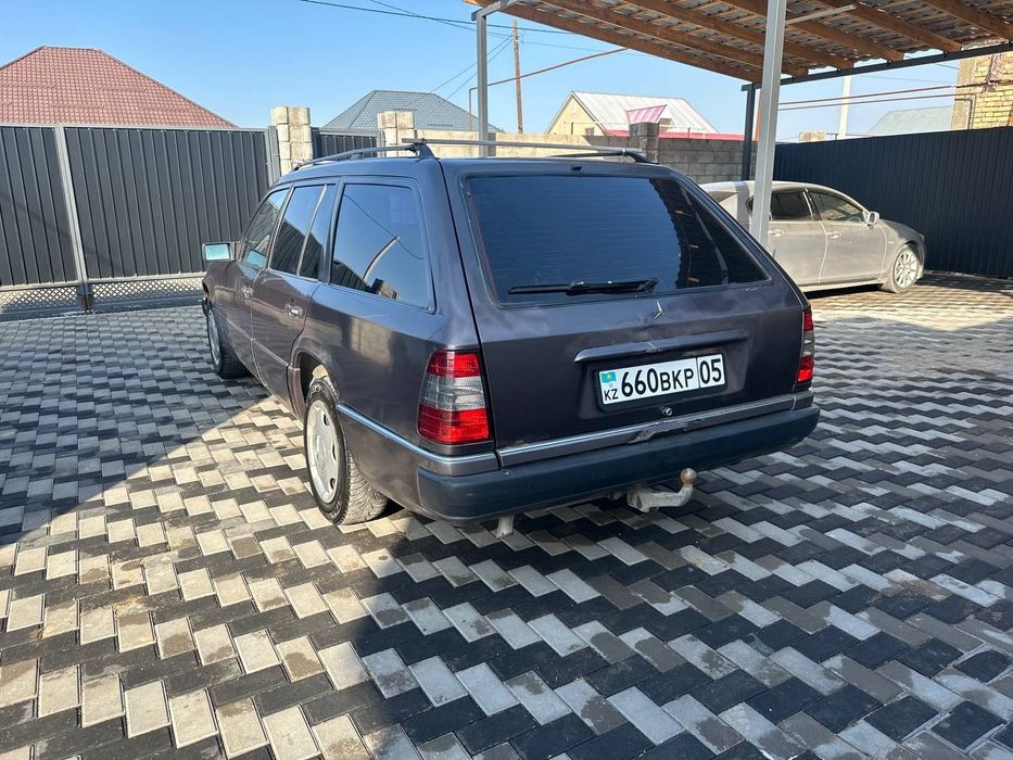 Продам Мерседес 124 универсал