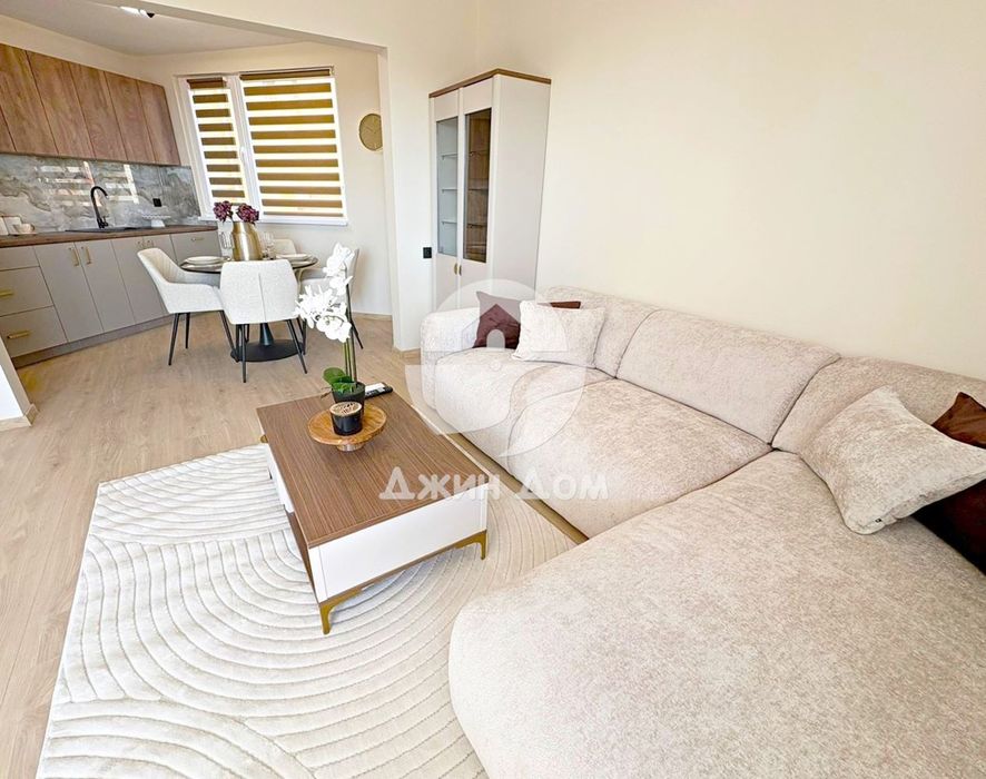 Продава се Тристаен апартамент в Свети Влас - 136 кв.м за 806 €/кв.м - Снимка #2