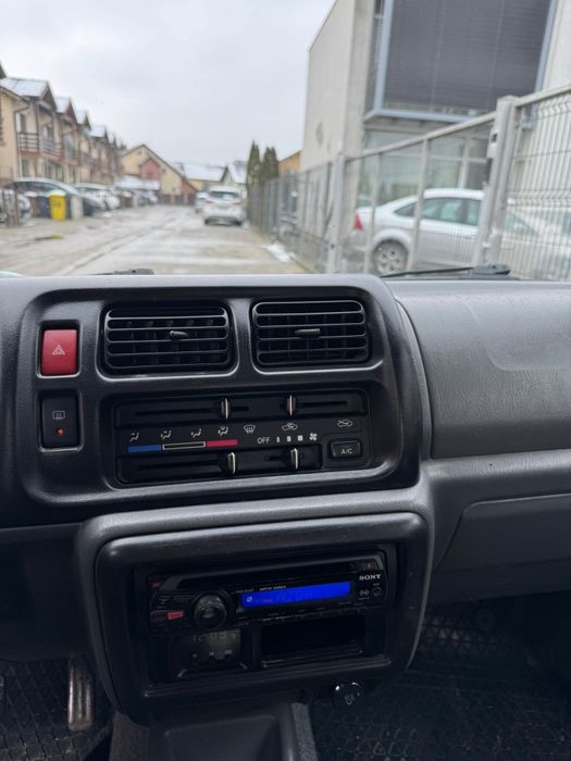Vând Suzuki Jimny