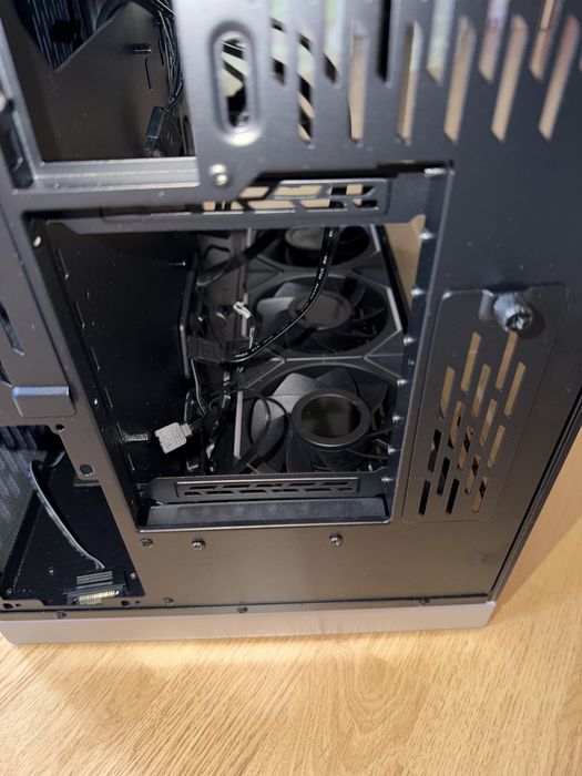 Lian Li O11 Dynamic XL - O11DXL-A SILVER с Lian Li Внтилатори LCD