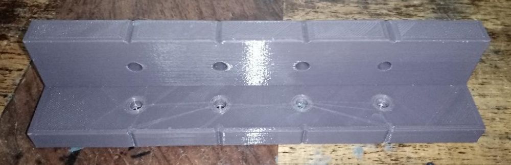 Sablon mobila plastic dur forma L ericsoane gauri 5/5mm la 9/11mm v.4