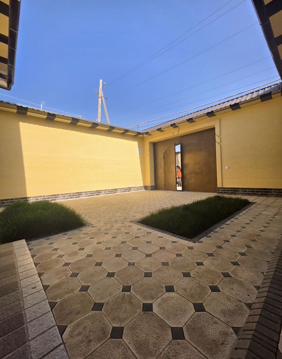 Кибрай тумани Хосилдор(Қизилту-1) маҳалласида 1,8 сот. 3 хона янги уй