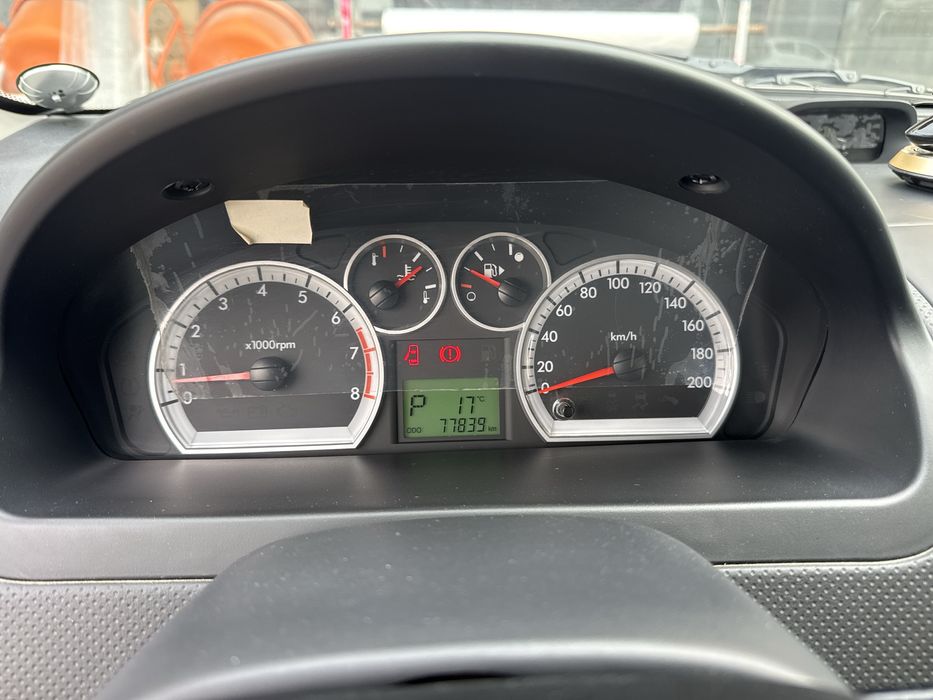 Продаётсия нехиа 3 автомат каробка