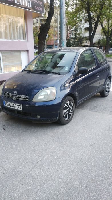 Toyota Yaris 1.0 бензин – 2003 г. – 191 000 км