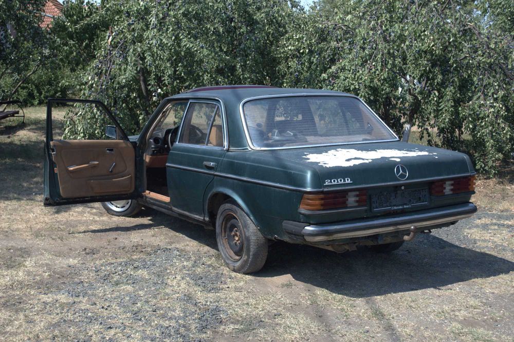Mercedes-Benz W123 240D „Cobra” | 1982 | 2.4 Diesel | Stare Tehnică Bună | Trapă | Piele | Elemente Cromate | Complet | Pentru Piese