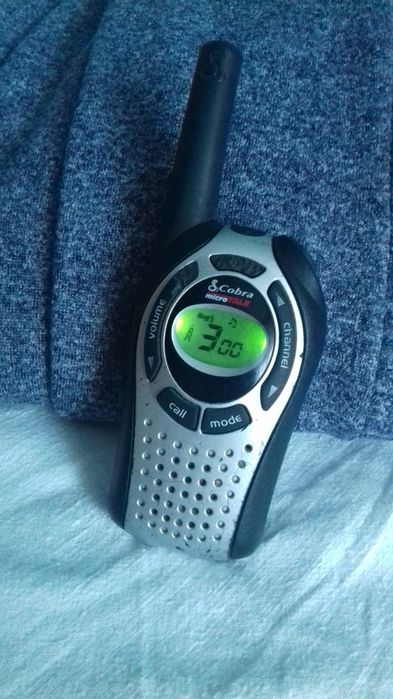 Stație Cobra walkie talkie